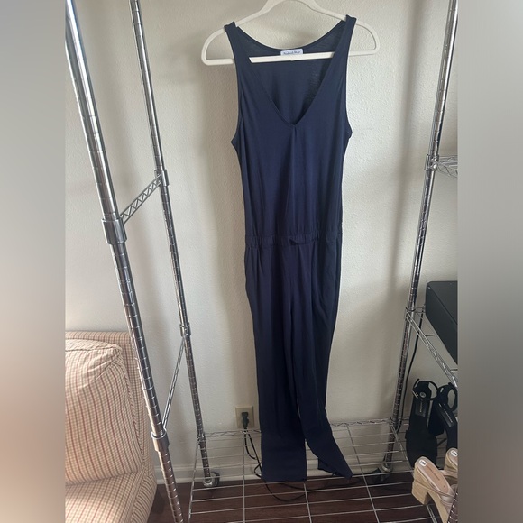 MICHAEL STARS Navy Blue Sleeveless Jumpsuit. - Picture 1 of 11